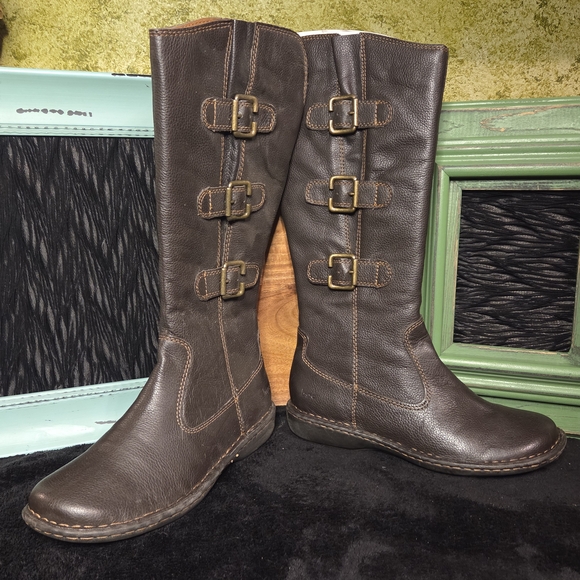 Born Shoes - NWT Born Dark Brown Mahogany 'LORA' Leather Moto Boots (In The Box) Sz 8/39